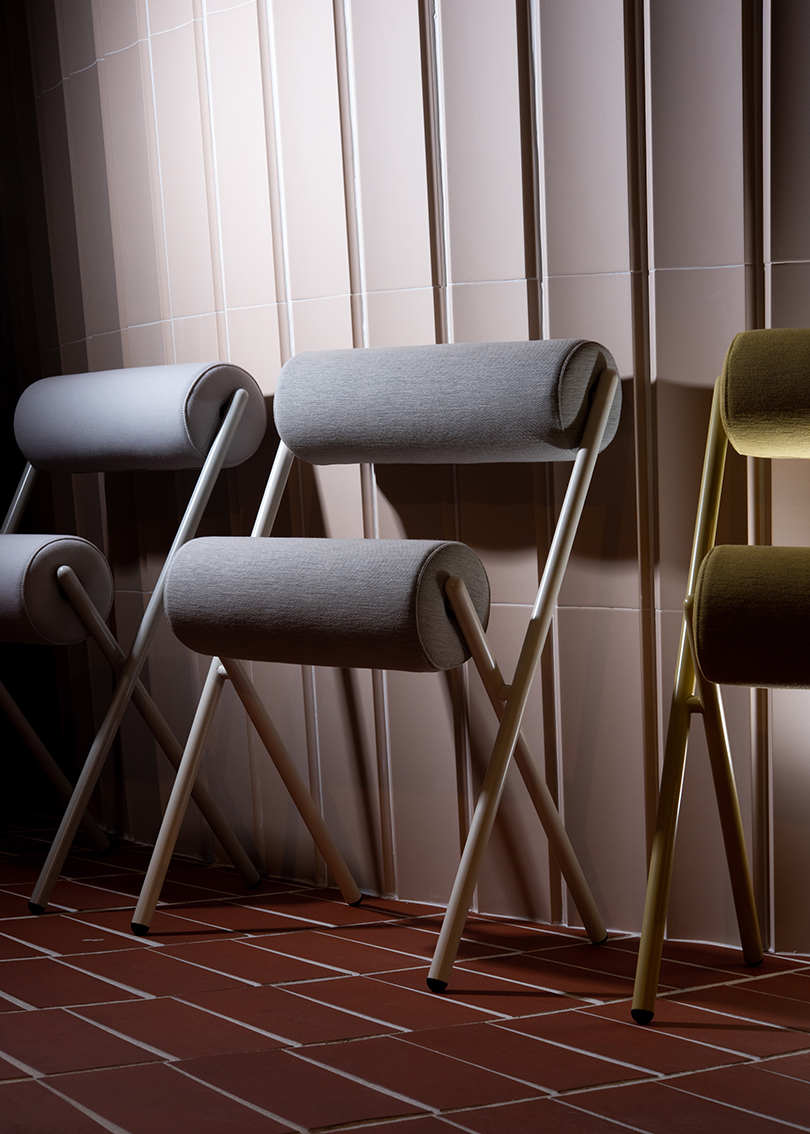 Balance, Beauty + Functionality Make Up The Roll Chair