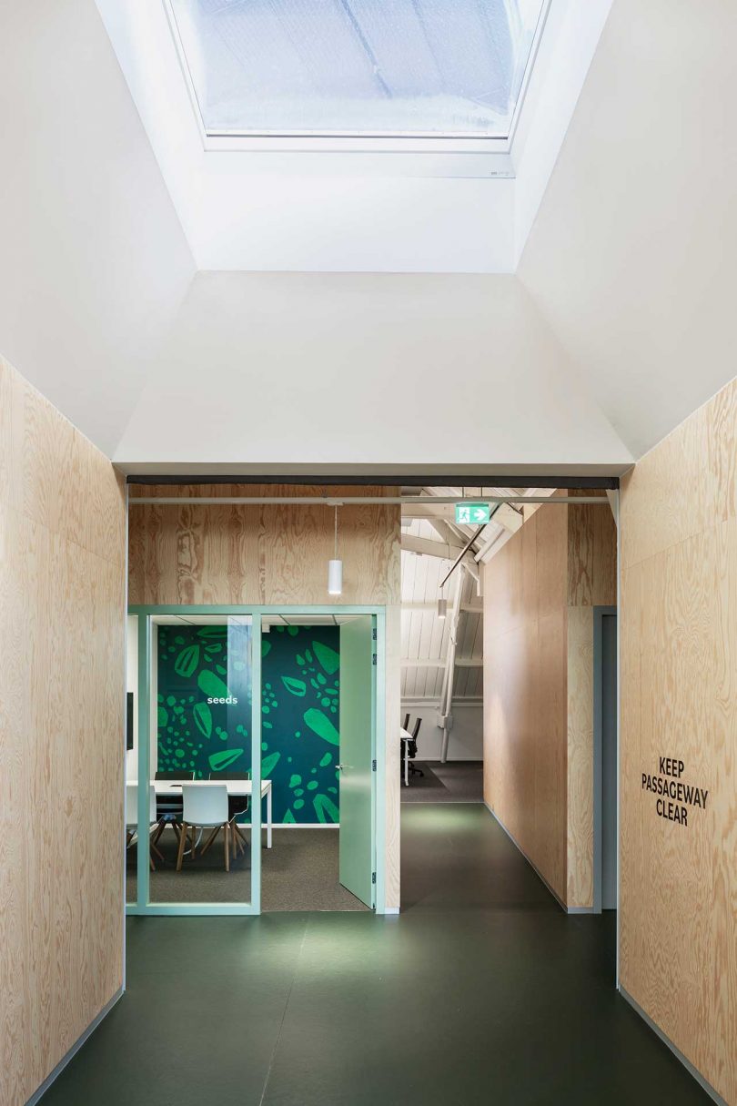 JDWA Transforms an Empty Attic Into a Contemporary Workspace for Upfield